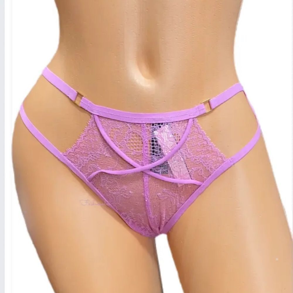 Victoria’s Secret Sexy Strappy Sheer Lace thong string panty pink Medium